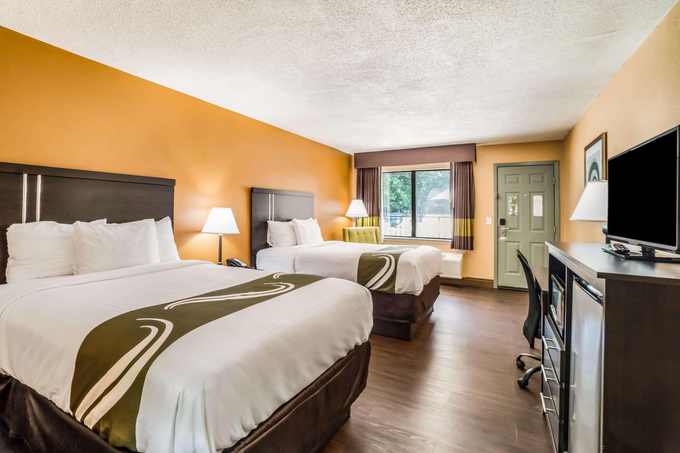Quality Inn & Suites Corinth West Экстерьер фото