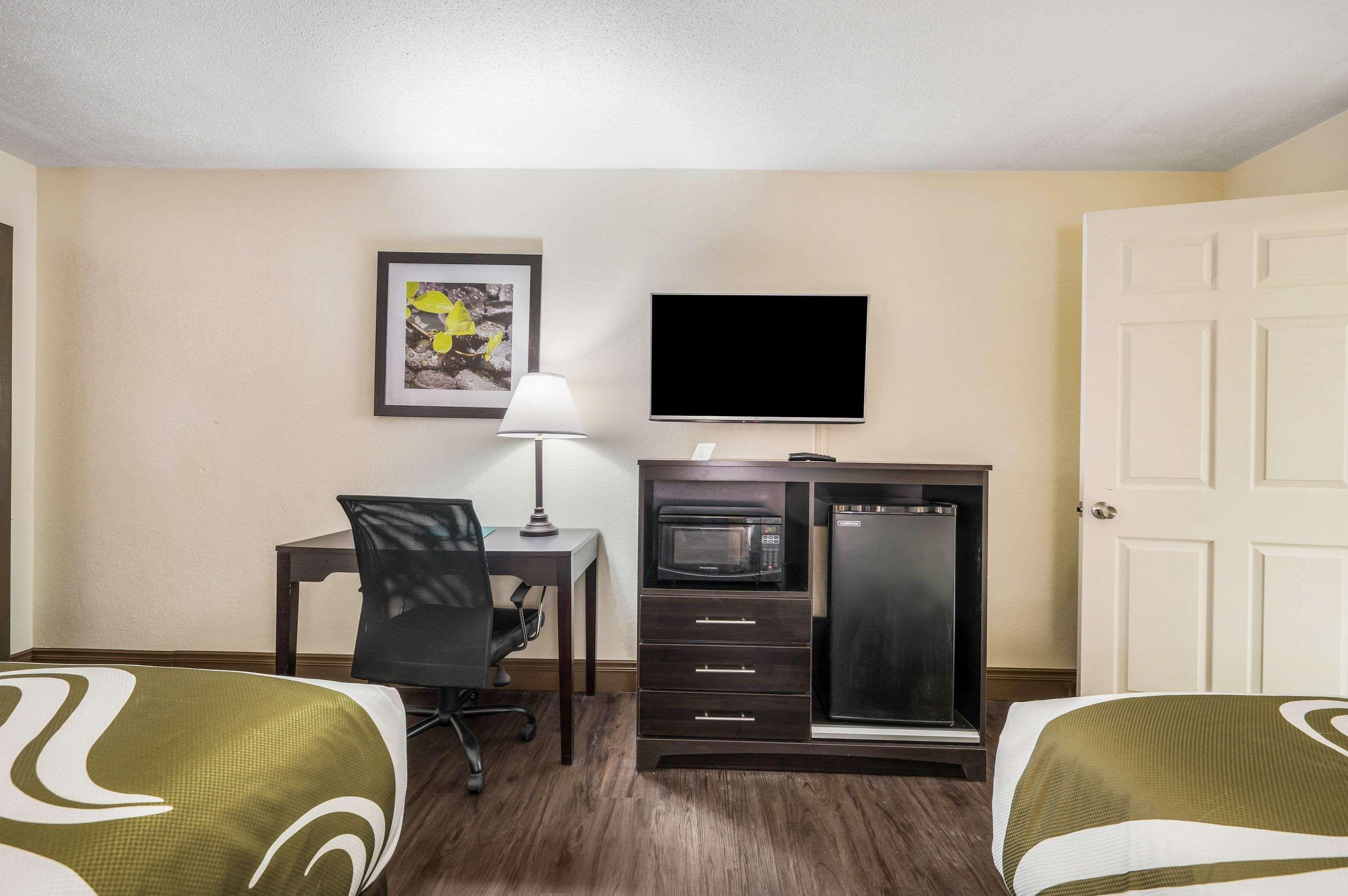 Quality Inn & Suites Corinth West Экстерьер фото