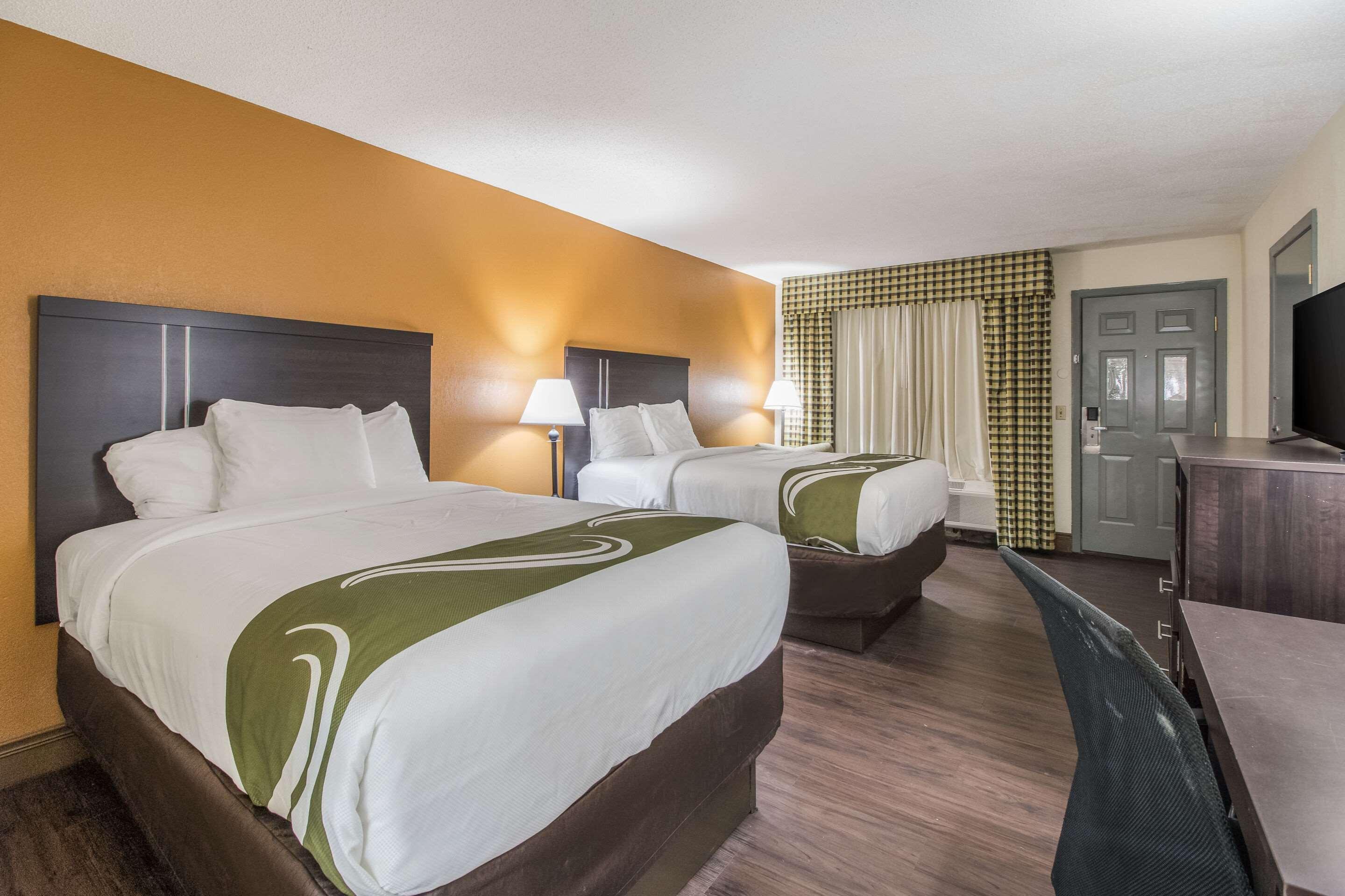 Quality Inn & Suites Corinth West Экстерьер фото